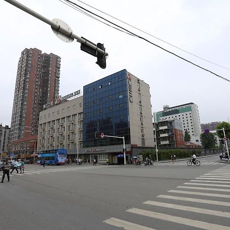 Jinjiang Inn - Wuhan Ziyang Road Екстер'єр фото