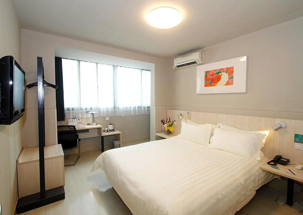Jinjiang Inn - Wuhan Ziyang Road Номер фото
